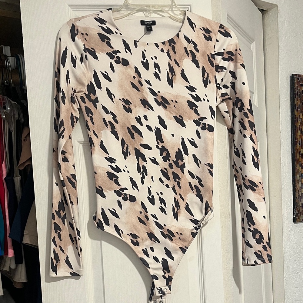 Express body contour bodysuit